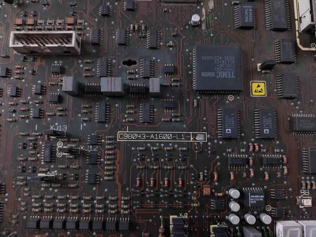 Siemens C98040-a1600-p2-02-z185 Control Board Ab X 2 To 16/1 Ver 1.0