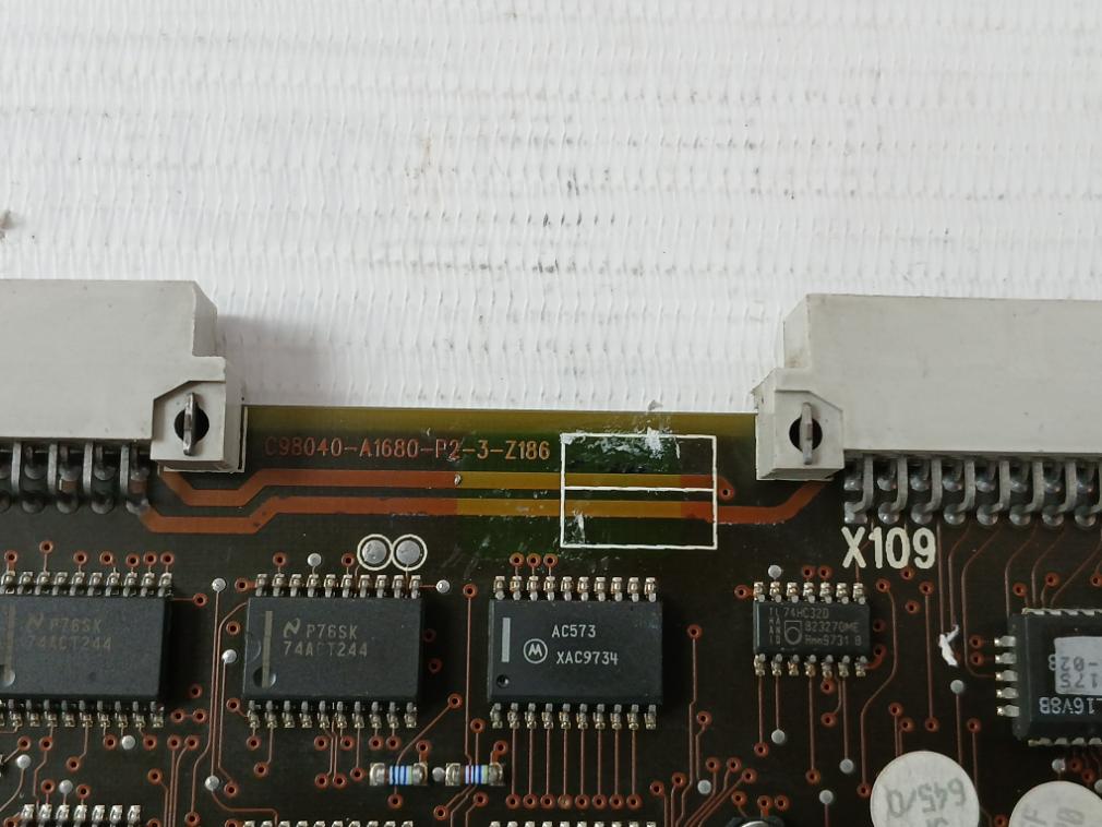 Siemens C98043-a1680-l1 Control Module C98040-a1680-p2-3-z186 6Se7090-0Xx85-1Da0