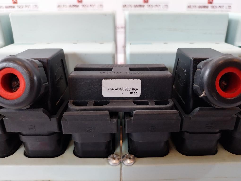 Siemens ET 200PRO Motor Starters 6ES7 194-4AD00-0AA0 DC24V