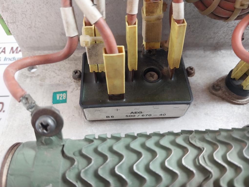 Siemens G33928-u2954-f002-b0-0036 Automatic Voltage Regulator