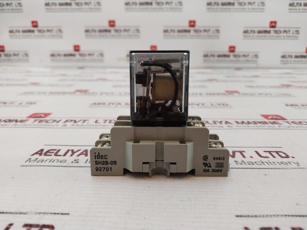 Siemens K10P-11A15-120 Relay With Sh2B-05 Base 10A 300V 50/60Hz