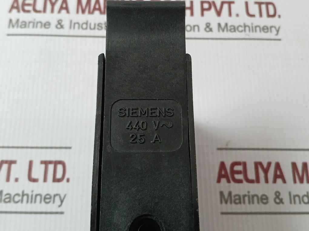 Siemens Miniature Circuit Breaker 440V~