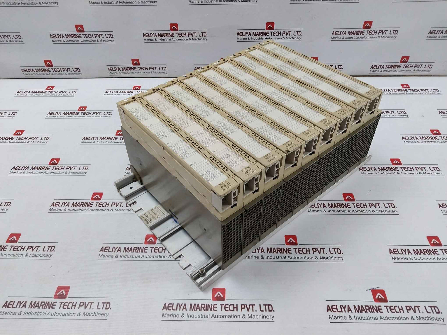 Siemens Plc 6Es5 430-7La11 451-7La11 306-7La11 701-1La12 32Di/Do Interface Rack