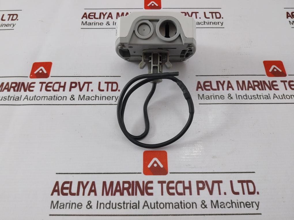 Siemens Qam2120.040 Temperature Indicating Equipment 060530A E35198 Lg-ni 1000