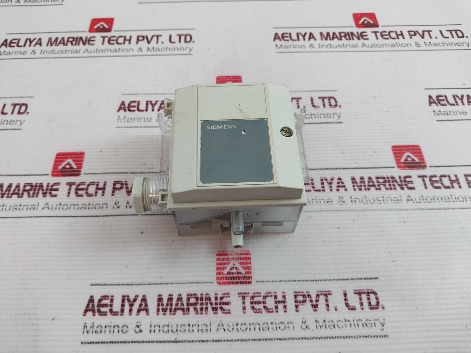 Siemens Qbm65-10 Air Duct Differential Pressure Sensor, 13.5…33Vdc