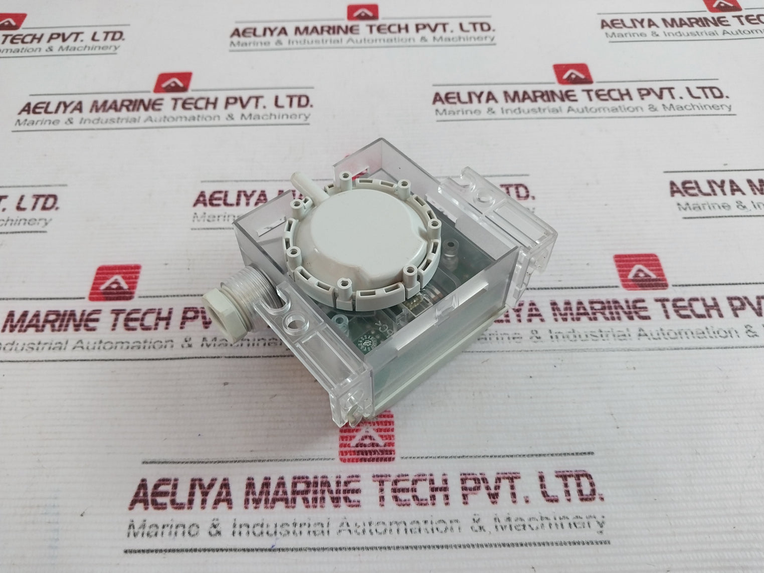 Siemens Qbm65-10 Air Duct Differential Pressure Sensor, 13.5…33Vdc