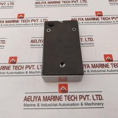 Siemens S24246-c3552-a1 Local Door Control K42, 12-24Vdc/Dc