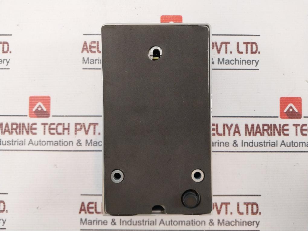 Siemens S24246-c3552-a1 Local Door Control K42, 12-24Vdc/Dc