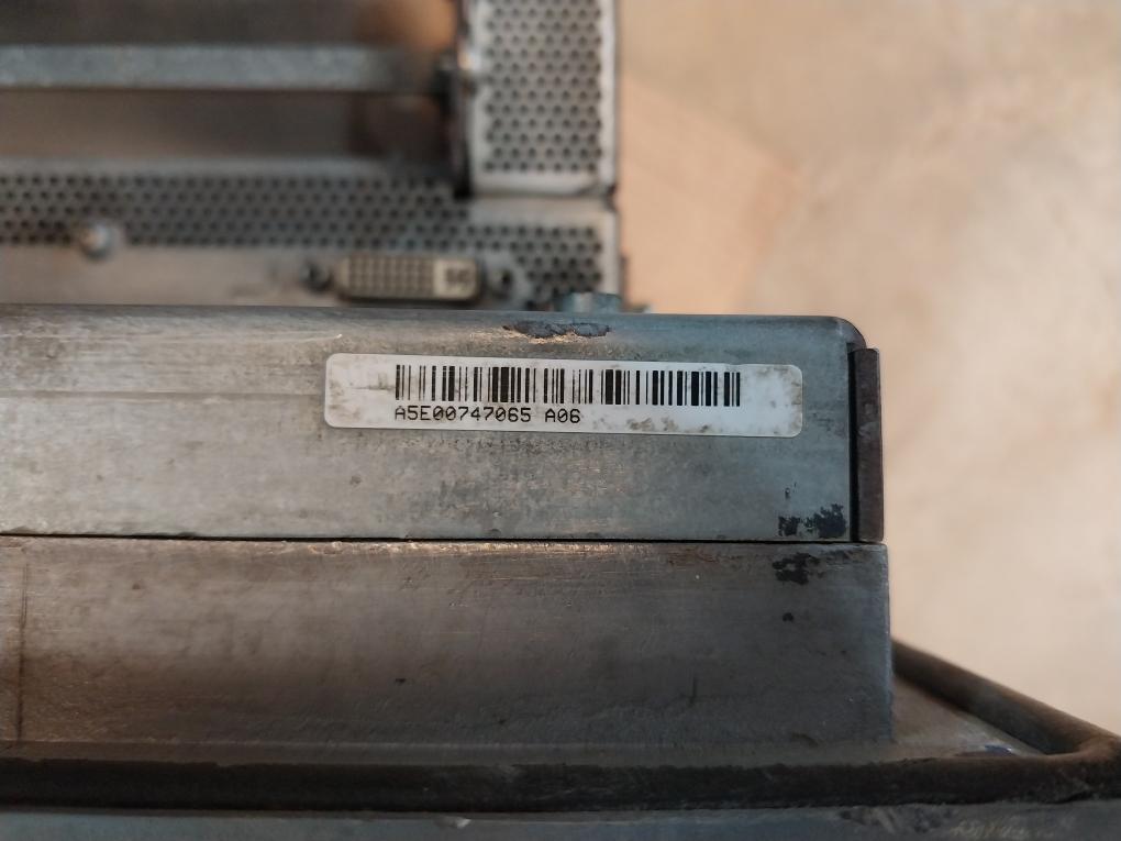 Siemens 6Av7462-0Ac00-0Ca0 Simatic Panel Pc A5E01341031-i5 2,3A