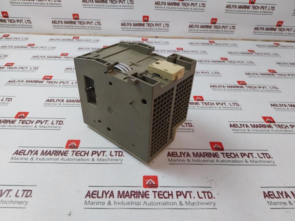Siemens Simatic S5-100U 6Es5 100-8Ma02 Central Processing Unit A5E00240156