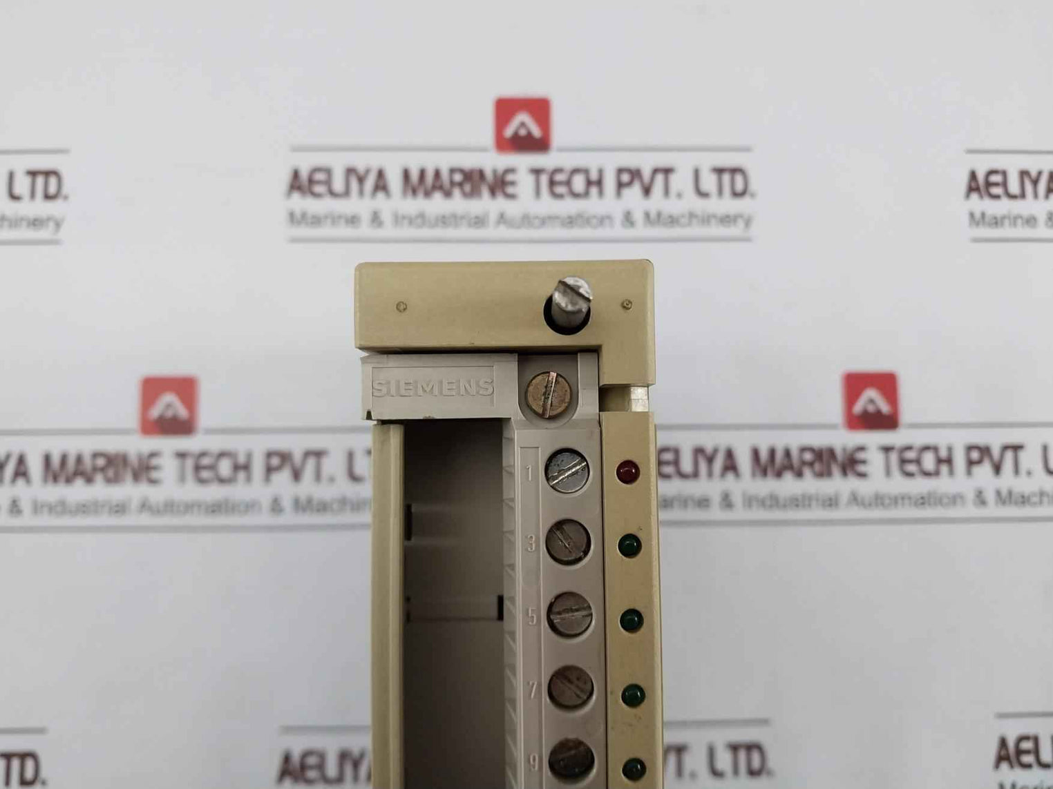 Siemens Simatic S5 6Es5 456-7La11 Digital Output Module 115/220V Ac