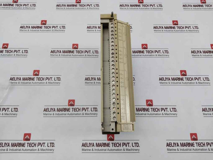 Siemens Simatic S5 6Es5 456-7La11 Digital Output Module 115/220Vac 8A