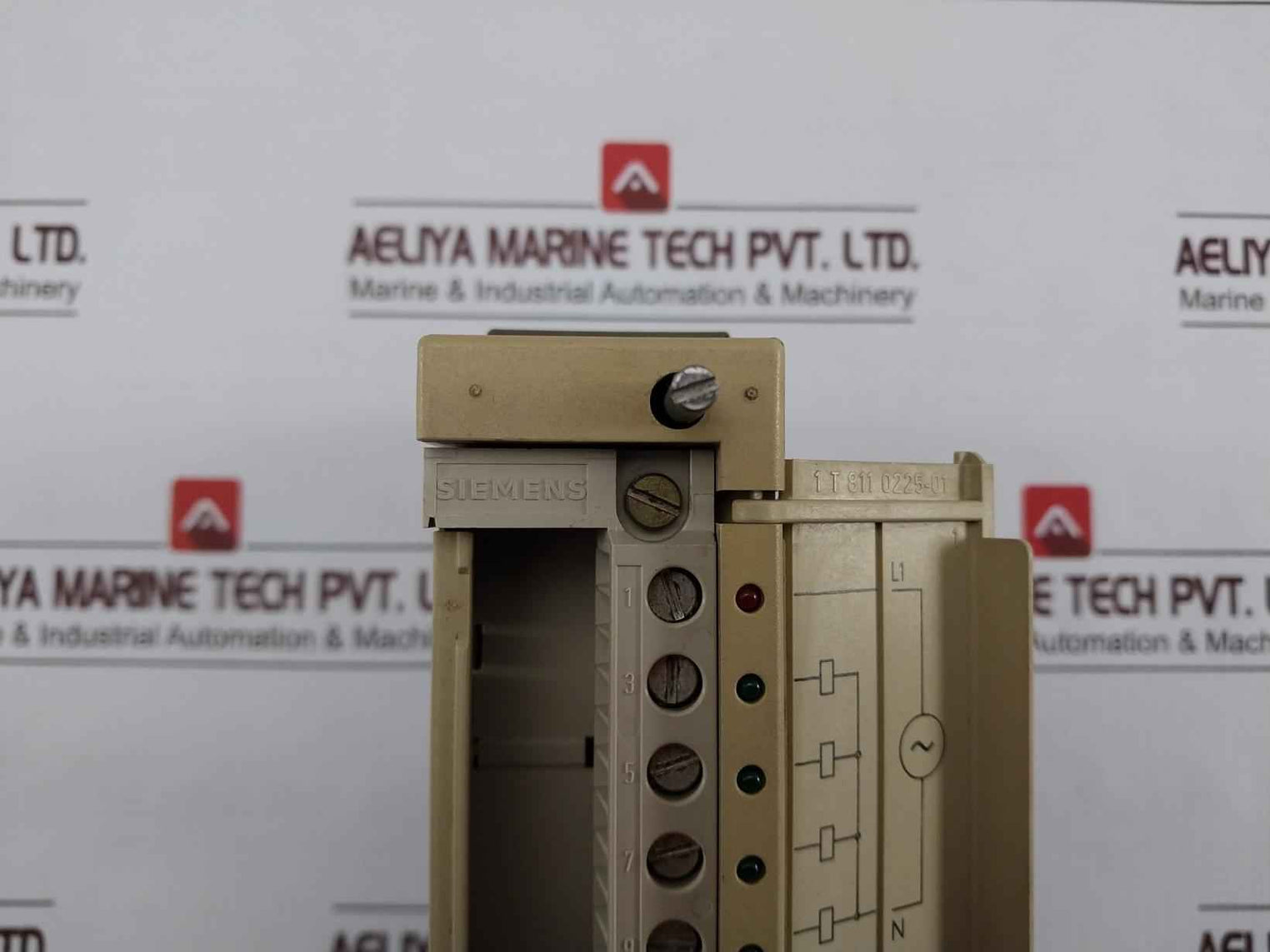 Siemens Simatic S5 6Es5 456-7La11 Digital Output Module 115/220Vac 8A