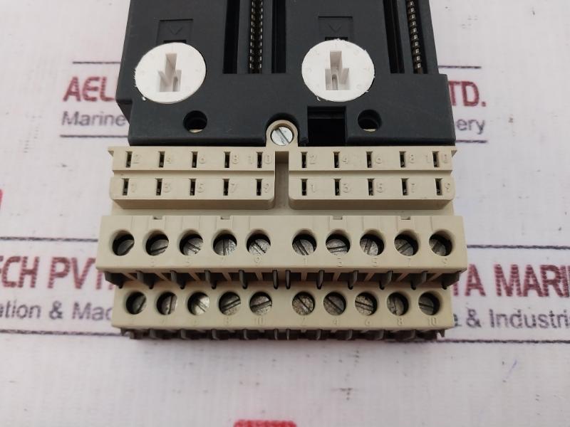 Siemens Simatic S5 6Es5700-8Ma11 Bus Rack Module