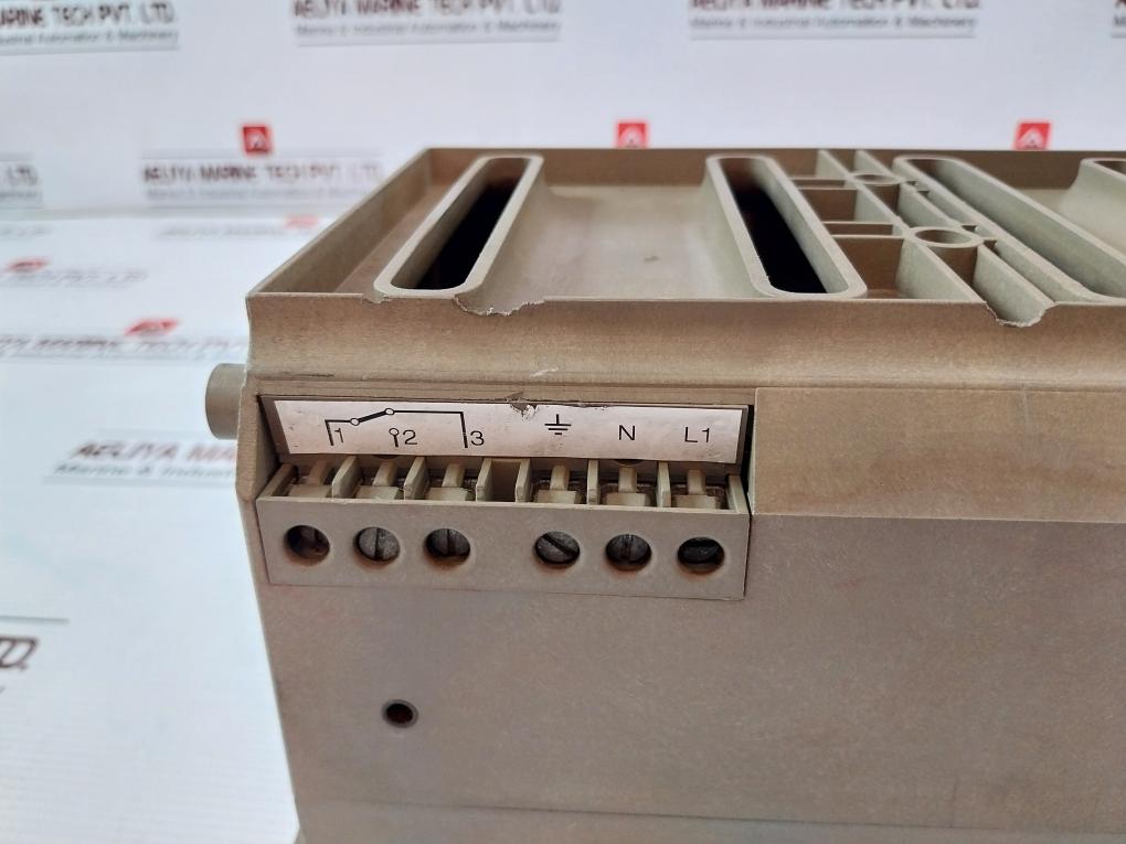 Siemens Simatic S5 6Es5 981-oha11 Cooling Fan Line Vent Module 120/230V