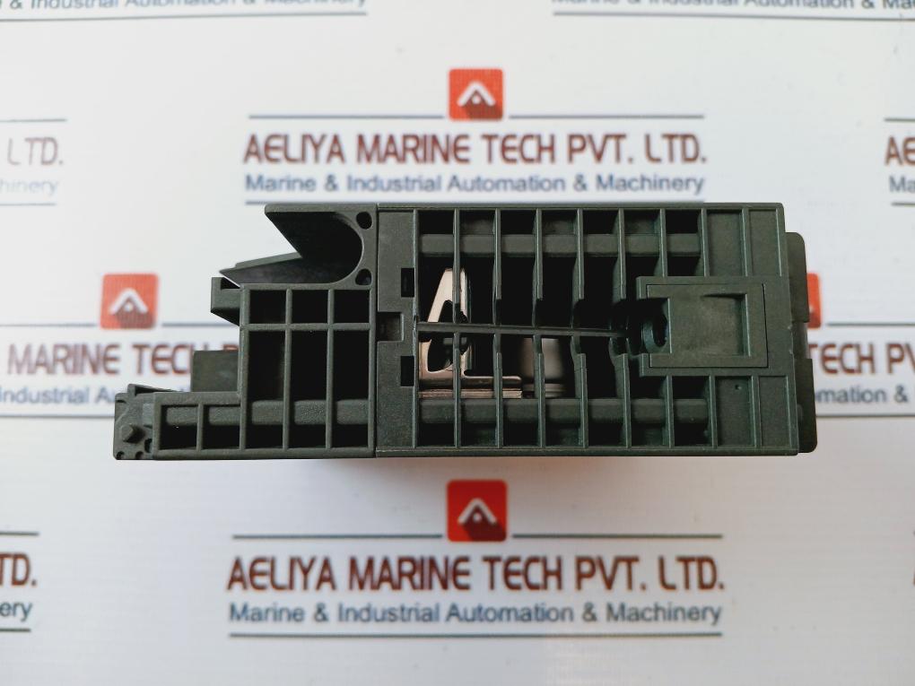 Siemens Simatic S7 1P 6Es7 153-1Aa03-0Xb0 Interface Module Dc24V