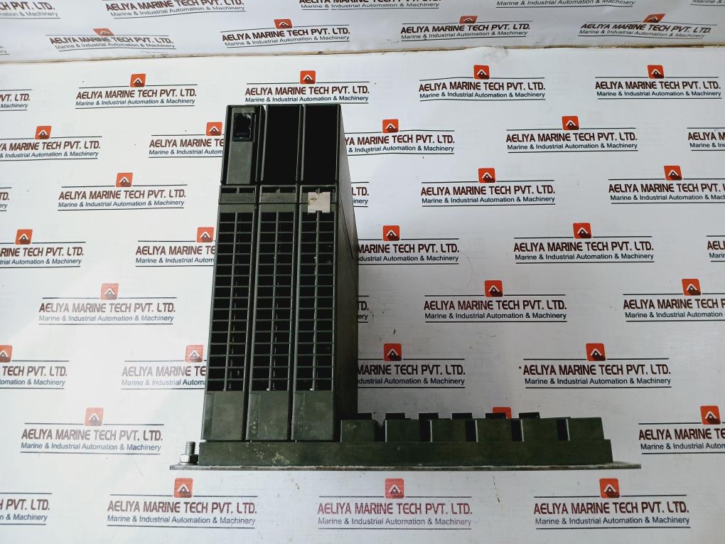 Siemens Simatic S7 1P 6Gk7 443-1Ex11-0Xe0/1P 6Es7 407-0Da01-0Aa0 Rack Module