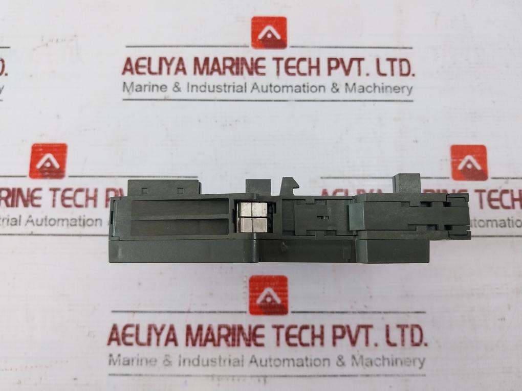 Siemens Simatic S7 6Es7 131-4Eb00-0Ab0 Digital Input Module Ac120V Tm-e15C23-01