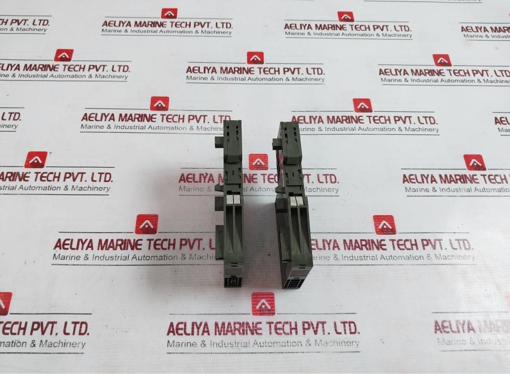 Siemens Simatic S7 6Es7 132-4Bd01-0Aa0 Electronic Module Dc 24V 0.5A
