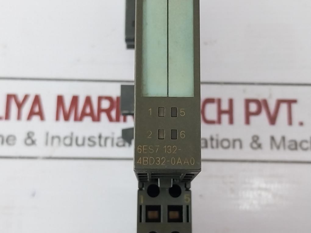 Siemens Simatic S7 6Es7 132-4Bd32-0Aa0 Digital Output Module Dc24V/2A Tm-e15C26-a1