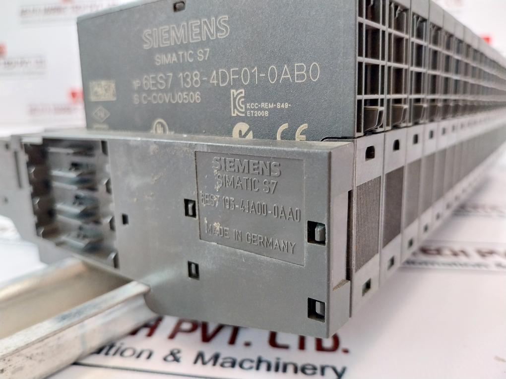 Siemens Simatic S7 6Es7 151-1Aa05-0Ab0/ 6Es7 138-4Ca01-0Aa0 Module Rack 24Vdc