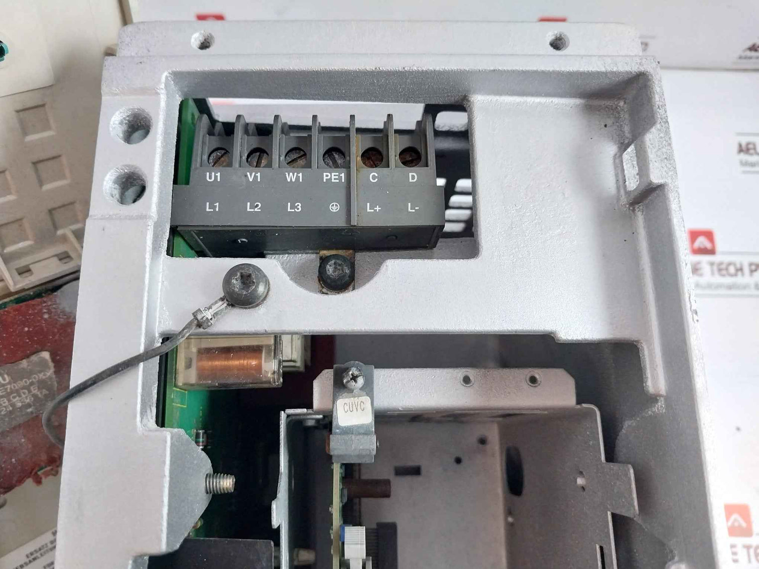 Siemens Simovert Vc 6Se7021-3Tb61 Dc Inverter 94V-0 (Not Working)