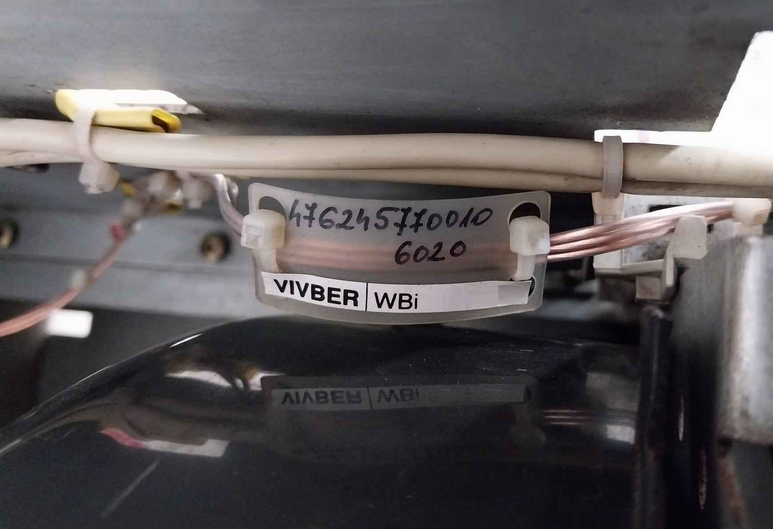 Siemens Simovert Vc 6Se7031-8Tf60-z Dc Inverter Drive G91+L30+ Dc 510-650V 221.0A