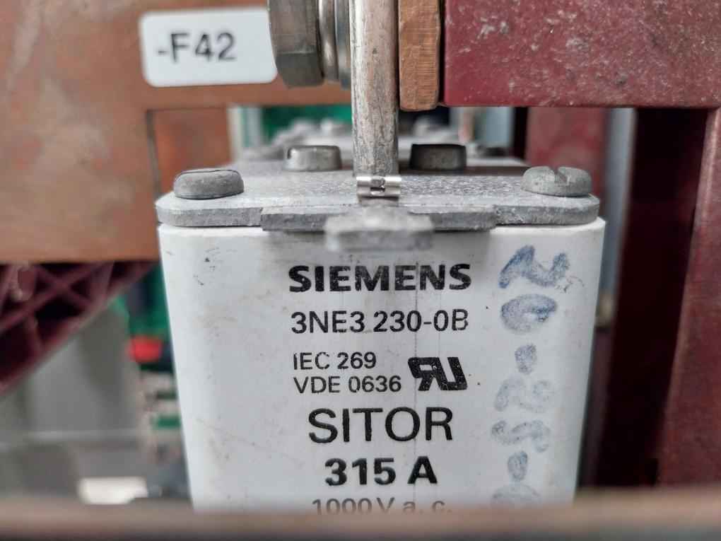 Siemens Simovert Vc 6Se7031-8Tf60-z Masterdrive Vector Control Inverter Unit