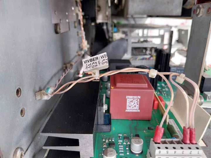 Siemens Simovert Vc 6Se7031-8Tf60-z Masterdrive Vector Control Inverter Unit