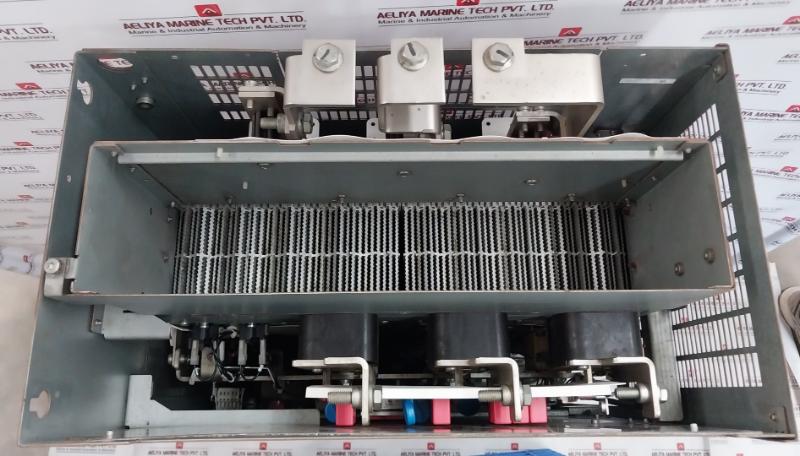 Siemens 1P 6Sl3310-1Te33-8Ab3 Sinamics Converter Power Module Ip10 380-480V 395A