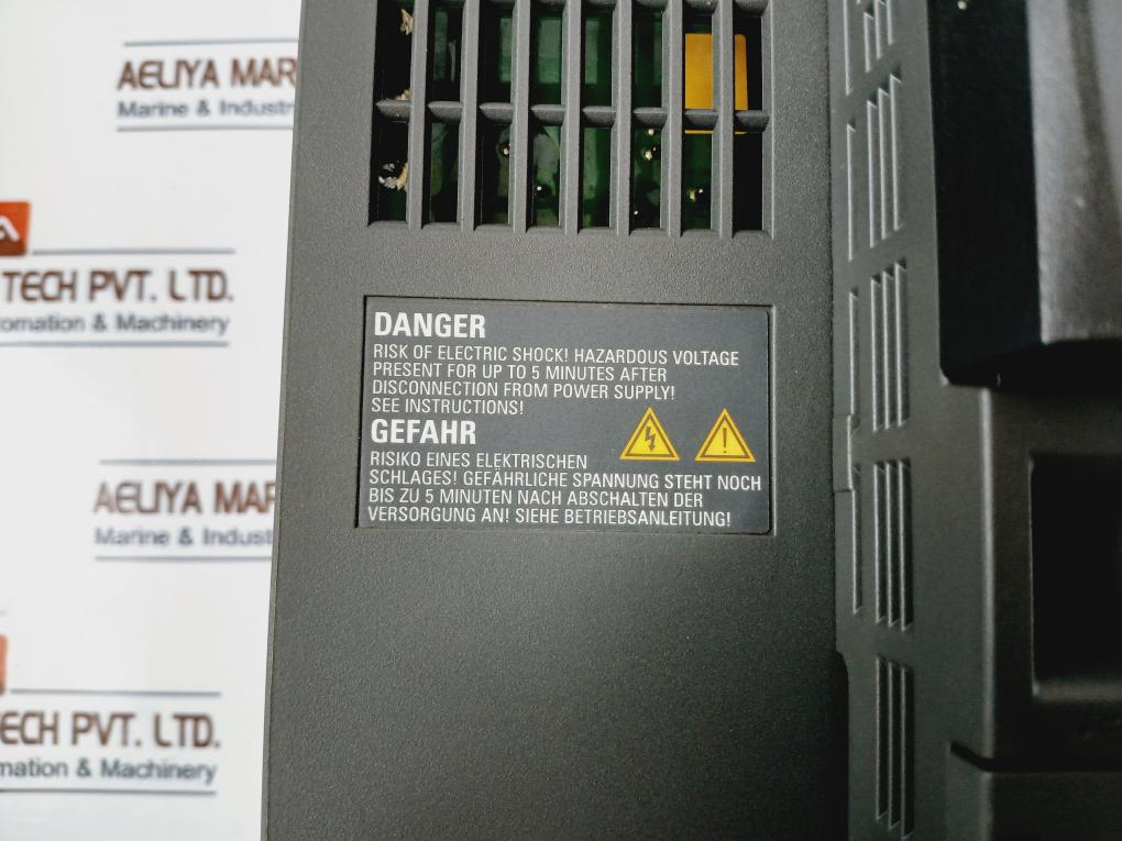 Siemens Sinamics 6Sl3224-0Be24-0Ua0 Power Module Ver: D02 3Ac 380-480V 50/60Hz