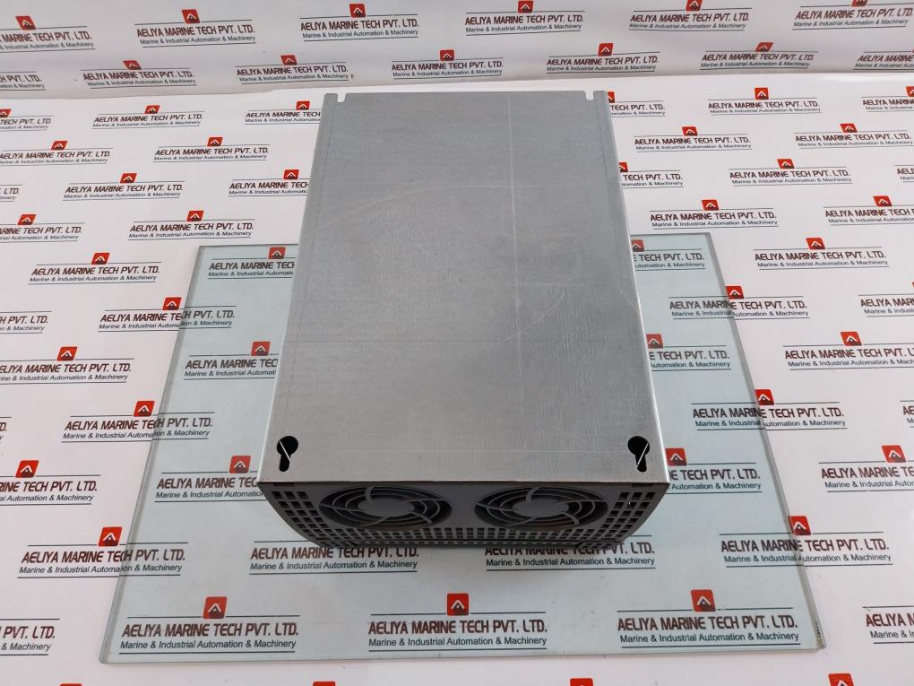 Siemens Sinamics DCM 6RA8018-6DV62-0AA0 DC Converter 3AC 400V 25A 50/60Hz