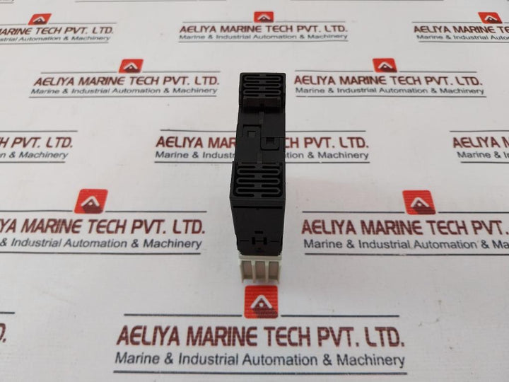 Siemens Sirius 3R 3Rp1512-1Ap30 Time Relay 200-240Vac