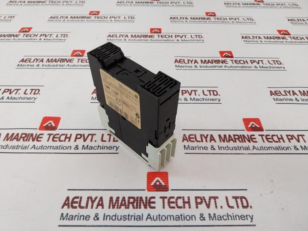 Siemens Sirius 3R 3Rp1512-1Ap30 Time Relay 200-240Vac