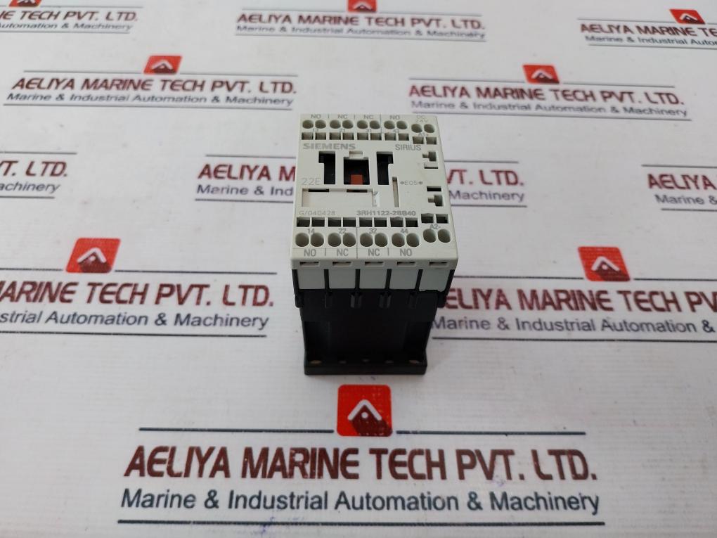 Siemens Sirius 3Rh1122-2Bb40 Contactor Relay 10A 690V