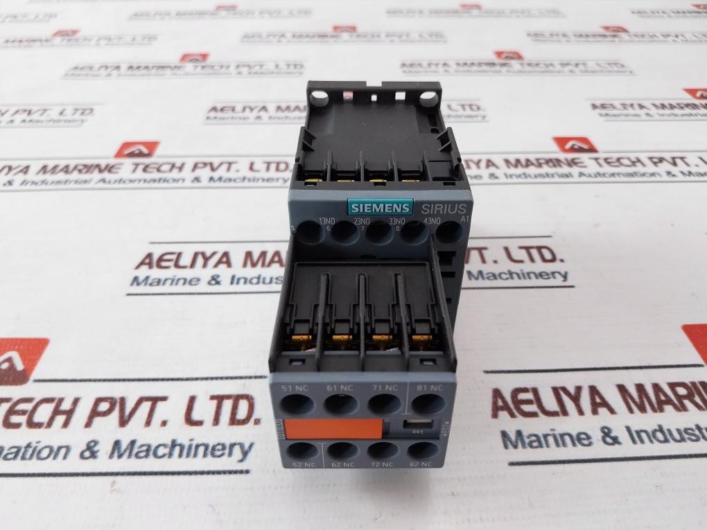 Siemens Sirius 3Rh2244-1Ap00 Contactor Relay 690V