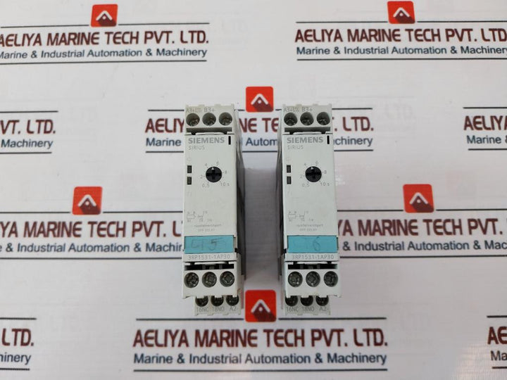 Siemens Sirius 3Rp1531-1Ap30 Timer Relay 0,5-10S