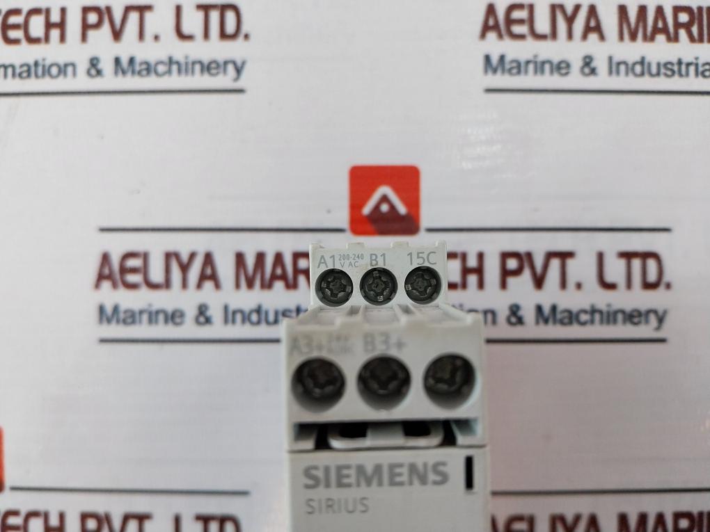 Siemens Sirius 3Rp1531-1Ap30 Timer Relay 0,5-10S