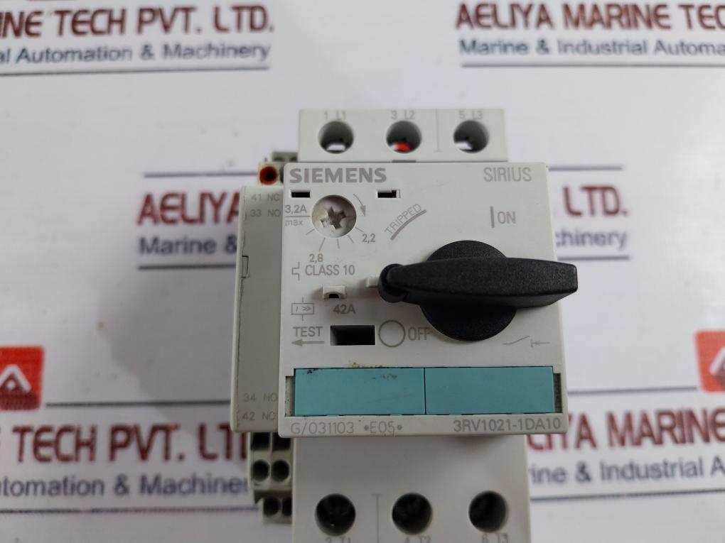 Siemens Sirius 3Rv1021-1Da10 Circuit Breaker With 3Rv1901-2A Auxiliary Switch