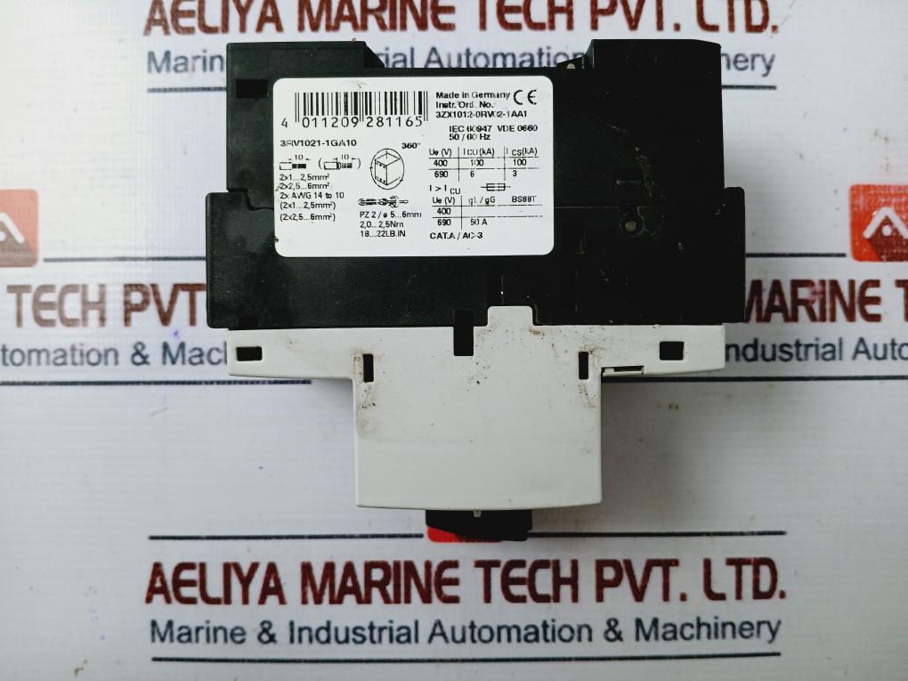 Siemens Sirius 3Rv1021-1Ga10 Circuit Breaker W/ Auxiliary Switch 3Rv1901-2A 690V