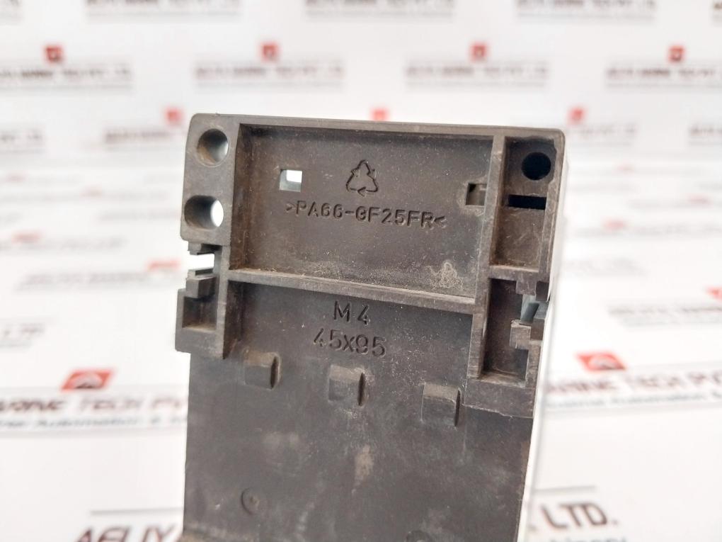 Siemens Sirius 3Zx1012-0Rt03-1Aa1 Contactor With Auxiliary Switch 230V 50/60-hz