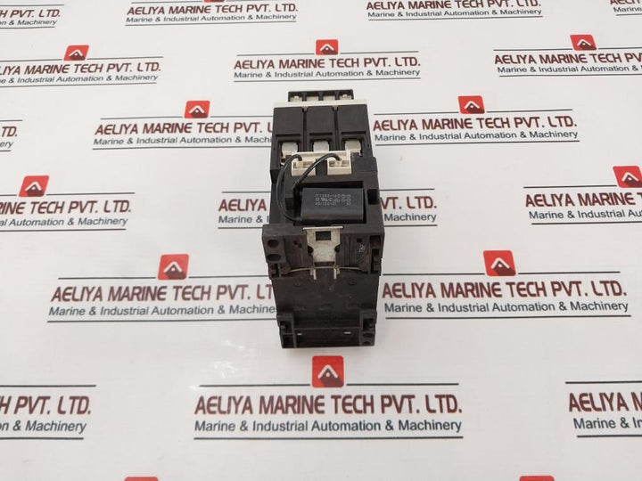 Siemens Sirius 3Zx1012-0Rt03-1Aa1 Contactor With Auxiliary Switch 230V 50/60-hz