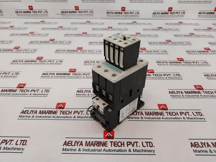 Siemens Sirius 3Zx1012-0Rt03-1Aa1 Contactor With Auxiliary Switch 230V 50/60-hz