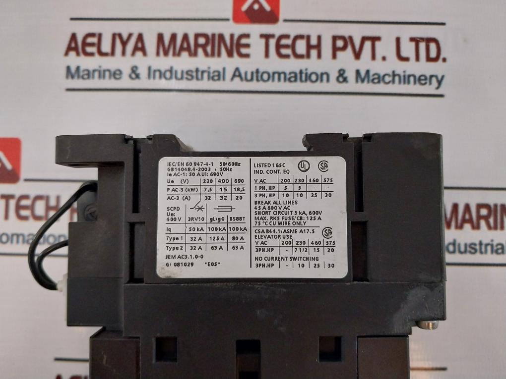 Siemens Sirius 3Zx1012-0Rt03-1Aa1 Contactor With Auxiliary Switch 230V 50/60-hz