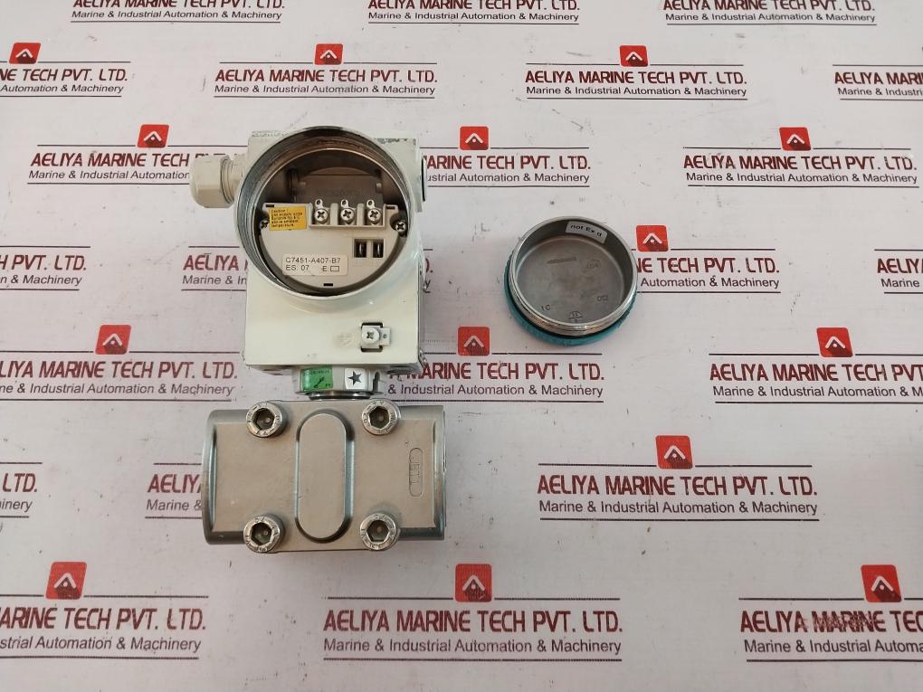 Siemens Sitrans P 7Mf4433-1Ea02-2Ac6-z  Transmitter For Differential Pressure