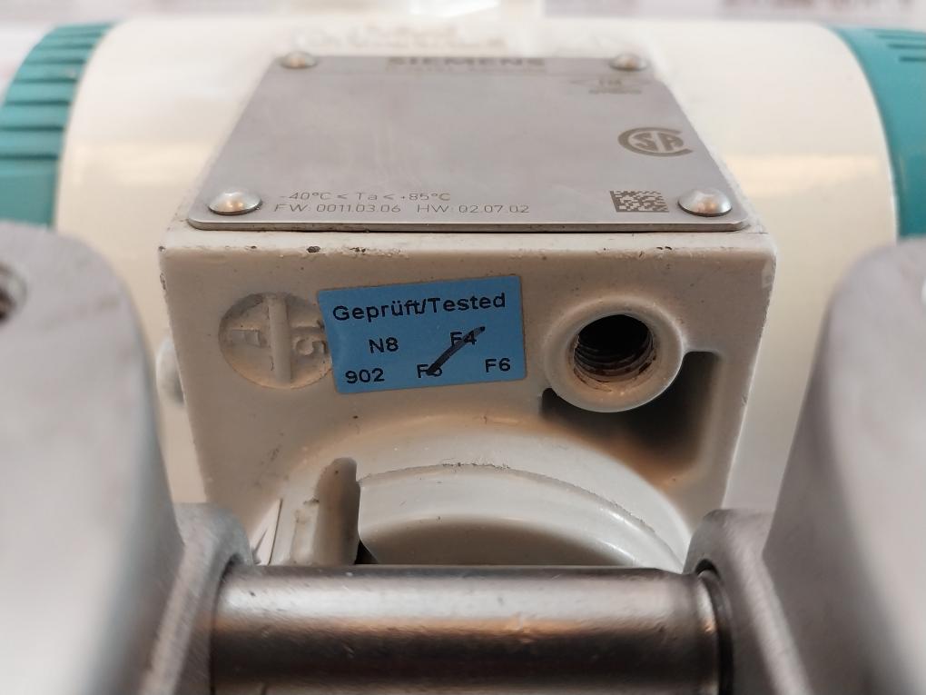 Siemens Sitrans P 7Mf4433-1Ea02-2Ac6-z  Transmitter For Differential Pressure