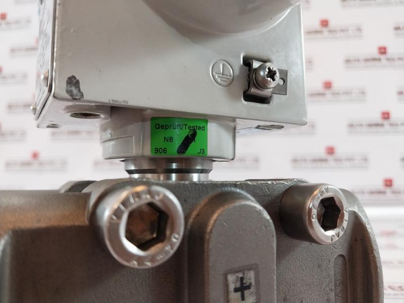 Siemens Sitrans P 7Mf4433-1Fa02-2Ac7-z Ds Iii Differential Pressure Transmitter