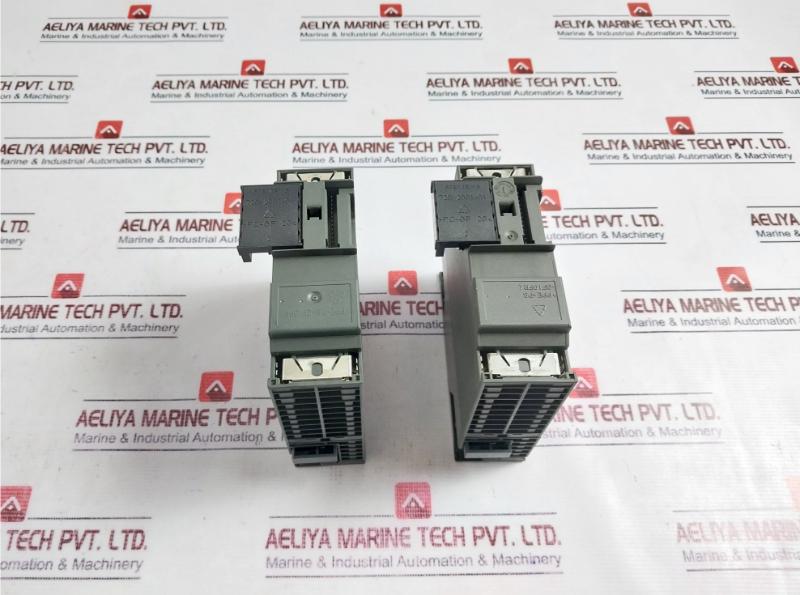 Siemens SM-322 6ES7 322-1BH01-0AA0 Digital Output Module