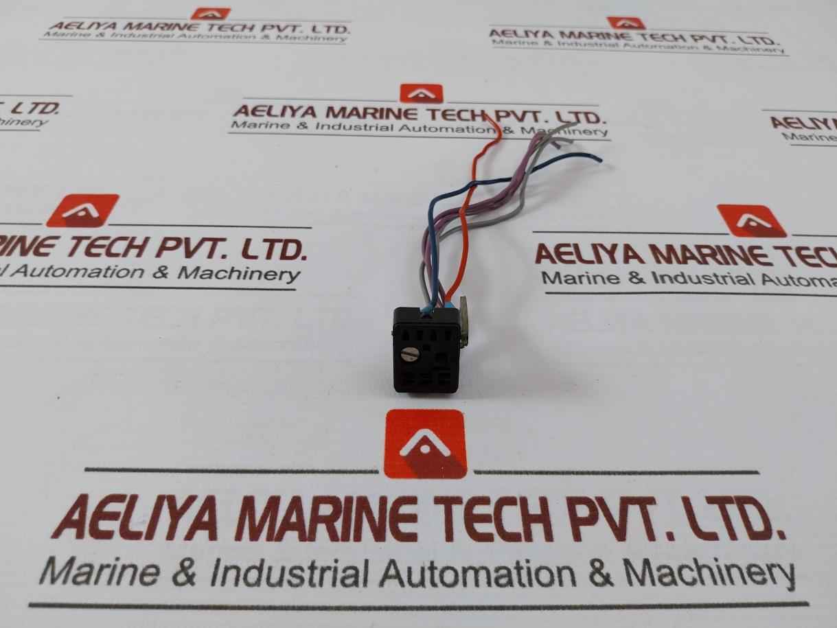 Siemens V23154-m0721-b104 Relay Bcj0