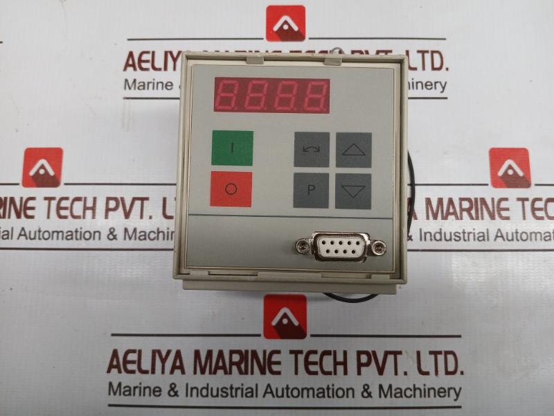 Siemens 1P 6Se7033-2Tg60-z Simovert Vc Dc Inverter 0-500Hz Iec/En 60269